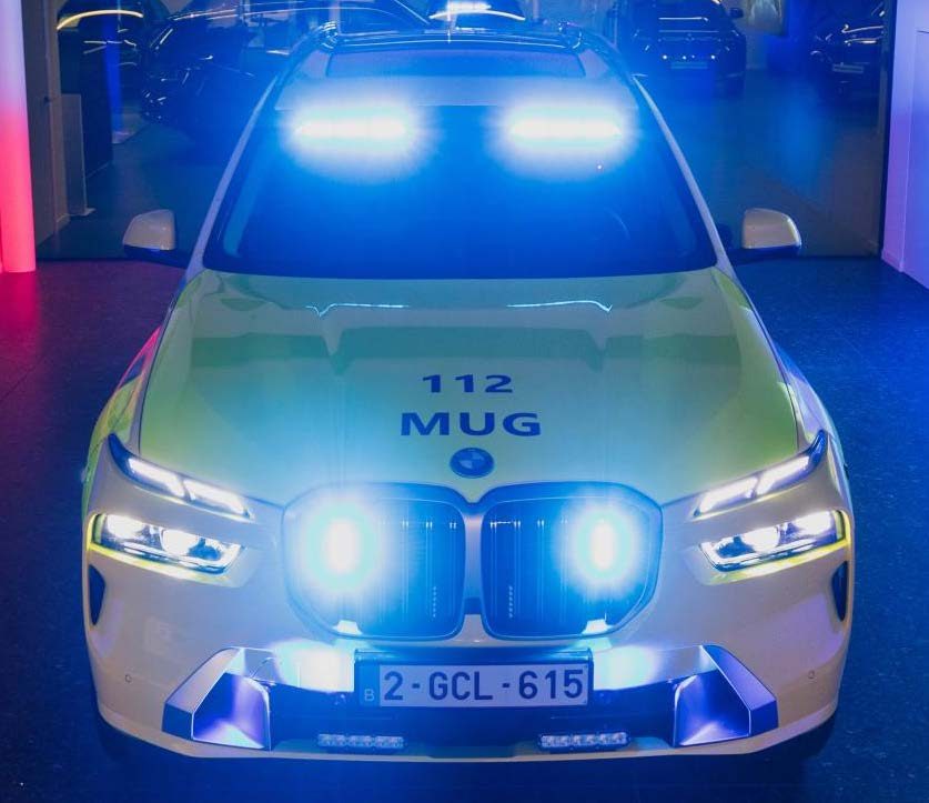 MUG-voertuig met blauwe zwaailichten, ingericht door AB Technics MUG-voertuig met blauwe zwaailichten, ingericht door AB Technics